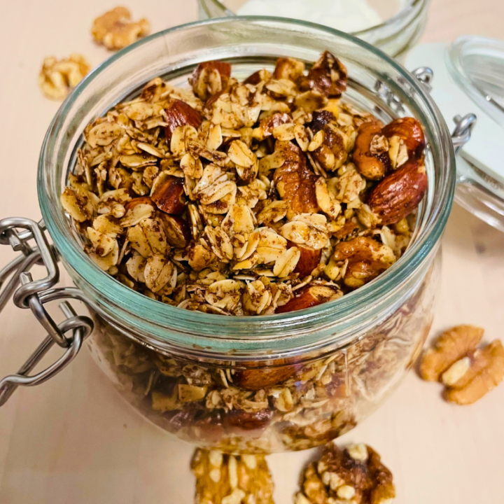 Simple Breakfast Granola